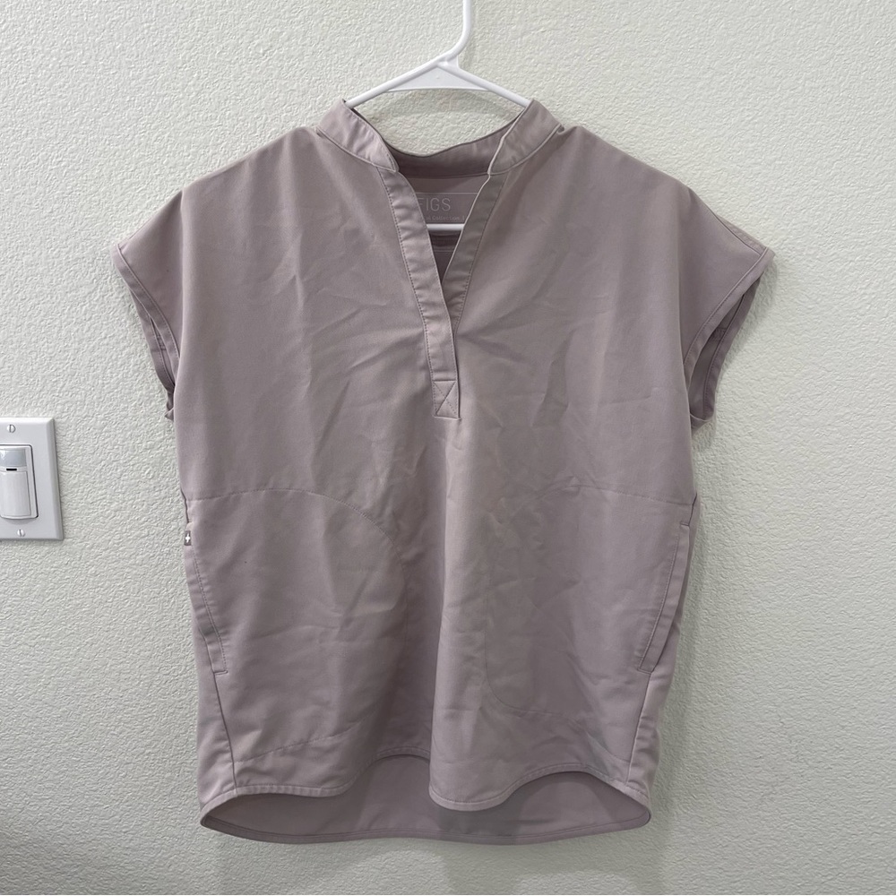FIGS Rafaela top in Slate